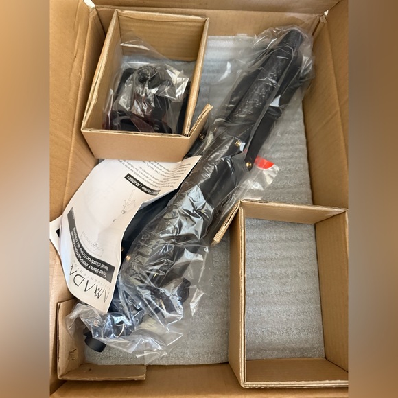 Silver Portable Projector - Picture 2 of 6